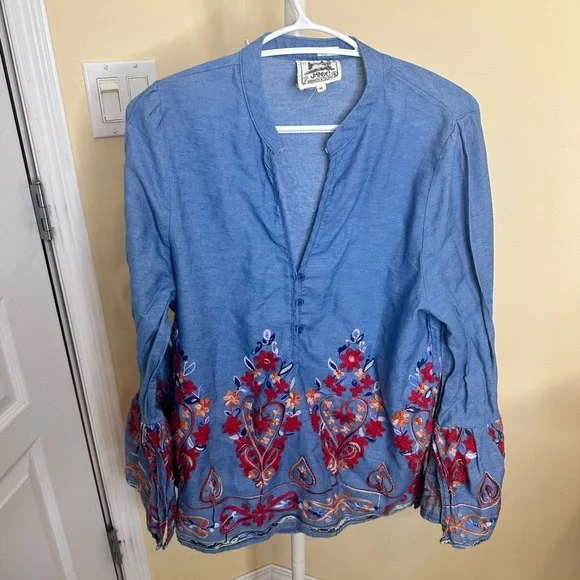 Jaase Embroidered Light Blue Bell-Sleeve Tunic size medium - Picture 3 of 11